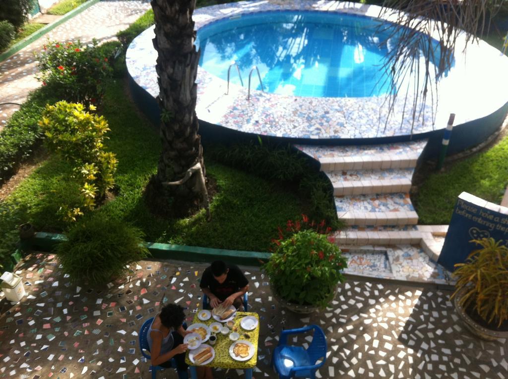 One World Village Guesthouse Bakau Esterno foto